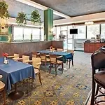 Days Inn by Wyndham Arlington/Washington DC 